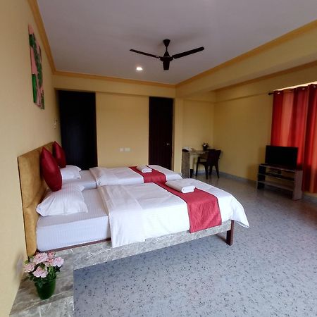 Brit'S Palace Goa Agacaim Extérieur photo
