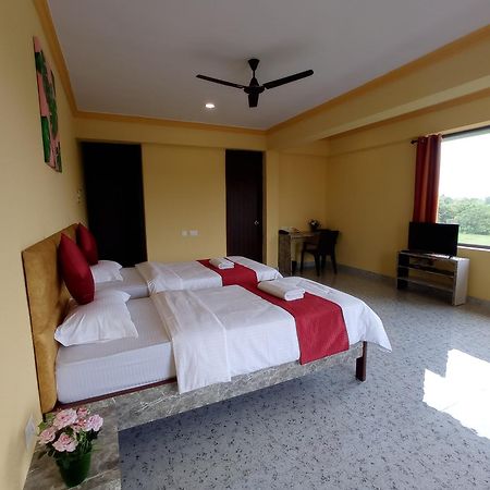 Brit'S Palace Goa Agacaim Extérieur photo